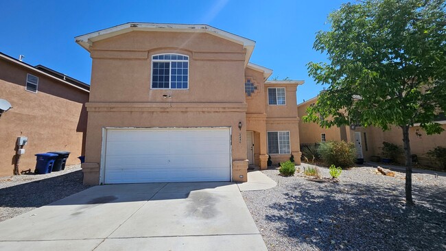 Primary Photo - 4 bed 2.5 bath