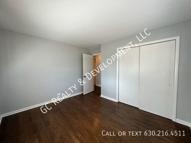 Building Photo - 22W220 Burr Oak Dr