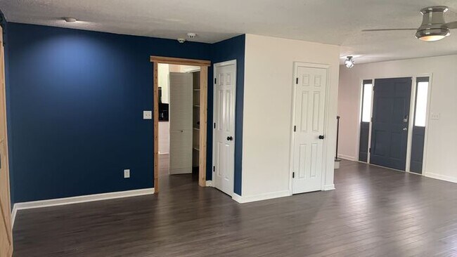 Building Photo - TR Lawing Realty Property