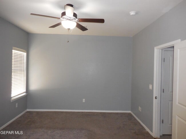 Building Photo - 12867 Ivelet Ct
