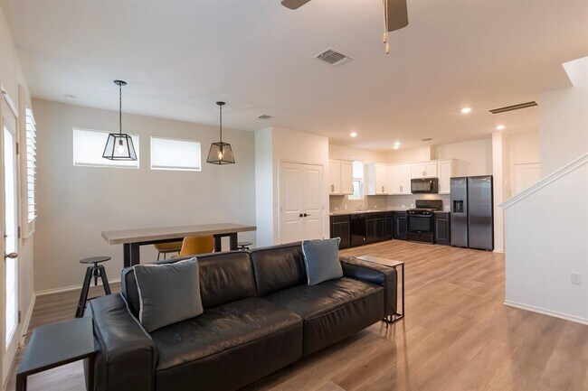 Building Photo - 7312 Harmony Shoals Bnd