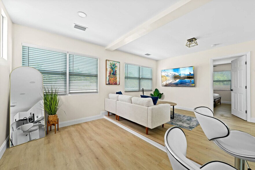 Building Photo - 4603 N Ocean Blvd