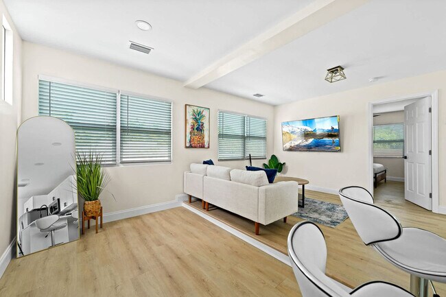 Building Photo - 4603 N Ocean Blvd