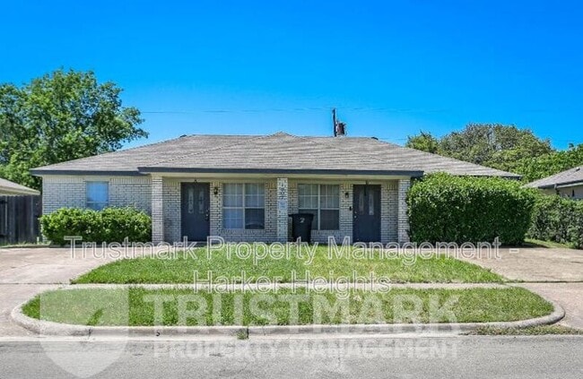 Primary Photo - 1907 Windward Dr