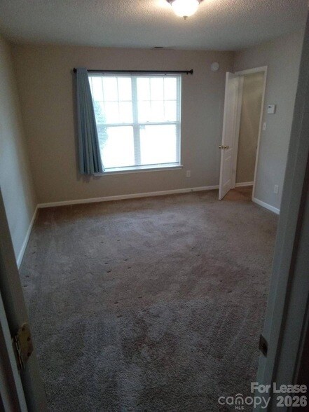 Building Photo - 738 Ablow Dr