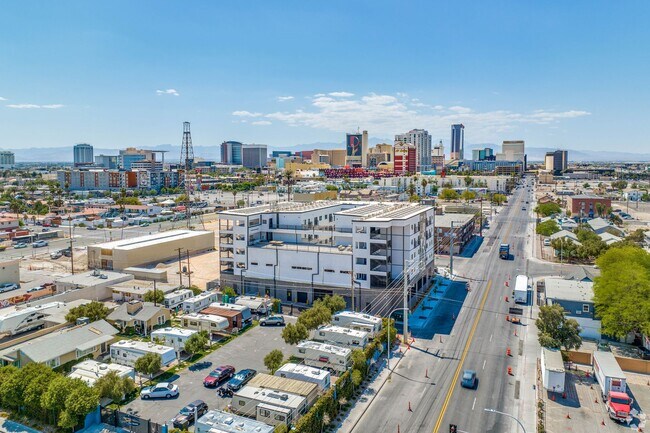 Building Photo - FULLY FURNISHED - 2 MONTHS FREE ON 14 MONT...