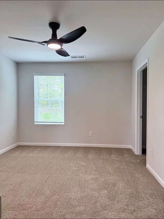 Building Photo - 3 Bed Townhome For Lease At The Hamlet At Wyndham