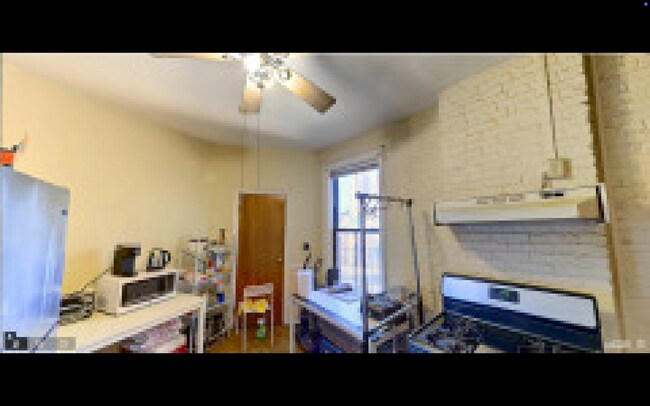 Building Photo - 87 Hammond St
