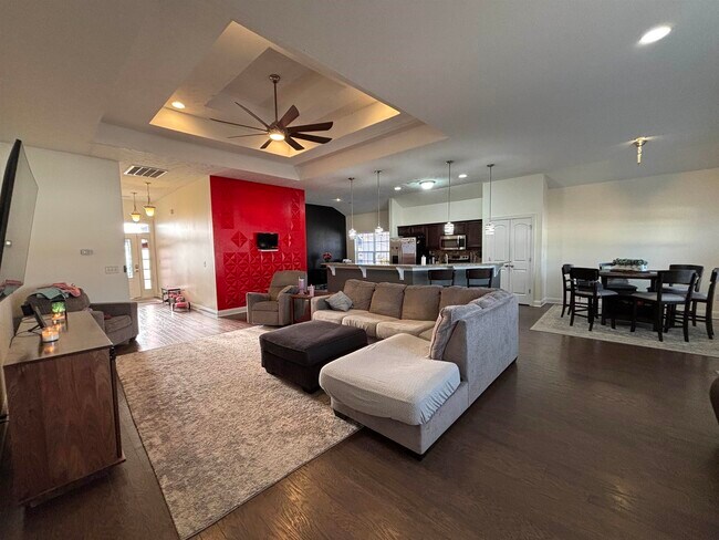 Building Photo - 343 Camrose Wy