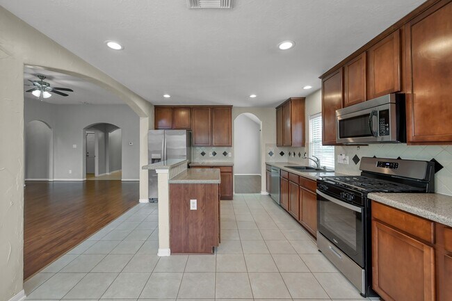 Building Photo - 21331 Timber Pines Dr