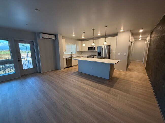 Building Photo - For Rent - [Nahele at Hoopili] 91-3641 Iwikuamoo St. #1301