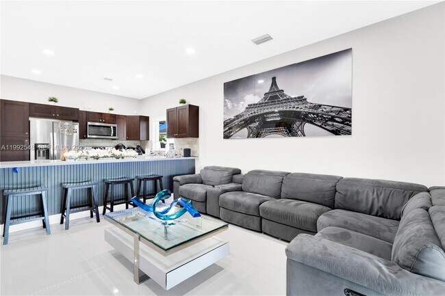 Building Photo - 30775 SW 158 Path