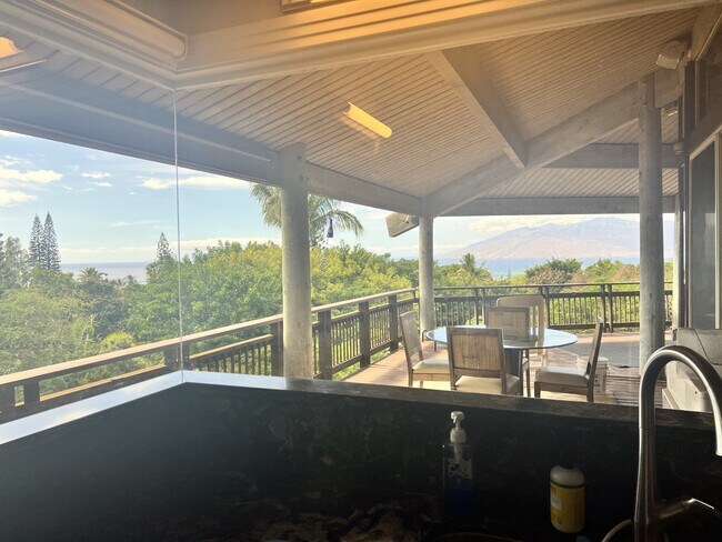 Building Photo - 904 Kupulau Dr