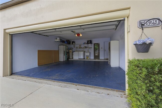 Building Photo - 5829 Wild Fig Ln