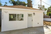 Building Photo - 13932 Vanowen St
