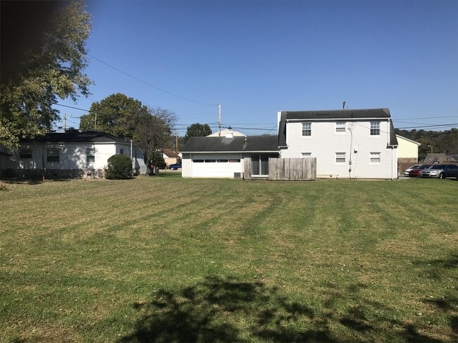 Building Photo - 6295 E Pea Ridge Rd