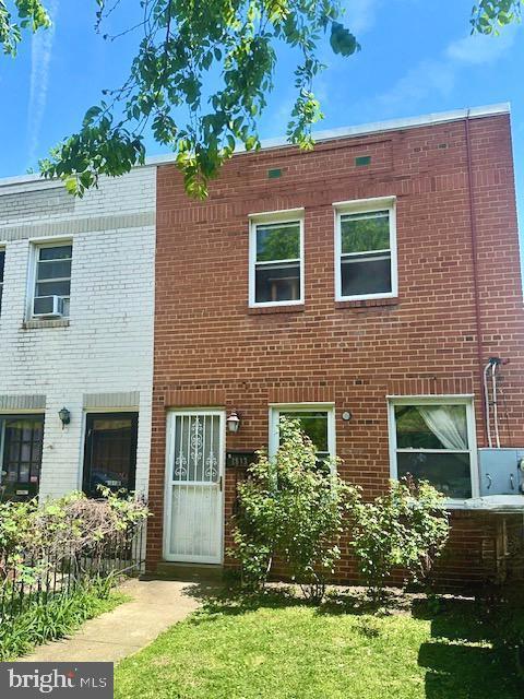 Building Photo - 1813 2nd St NE