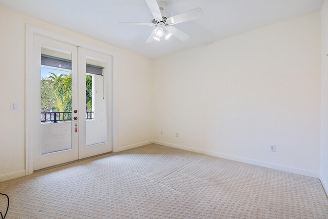 Building Photo - 1058 Vintner Blvd