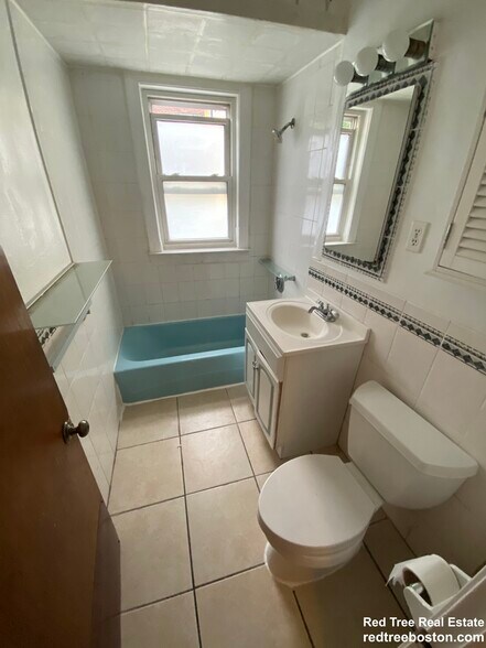 Building Photo - 12 Douglas Ave