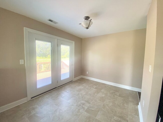 Building Photo - 532 Millbrooke Cir