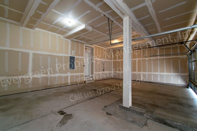 Building Photo - 2802 Exmoor Ln