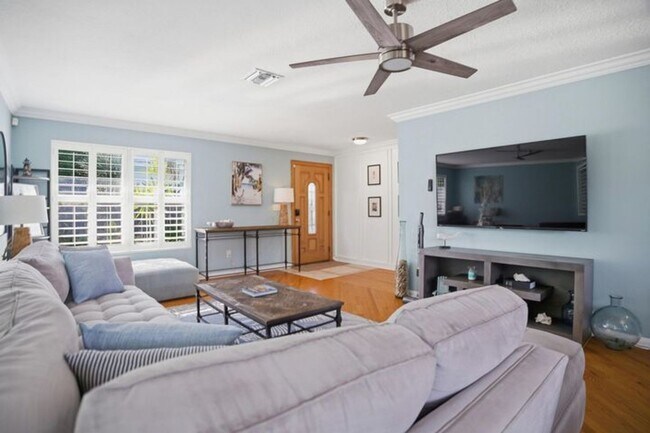 Building Photo - 525 N L St