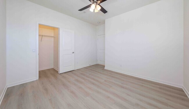 Building Photo - Modern, Move-In Ready Home with Attached 2-Car Garage