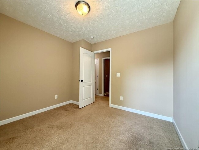 Building Photo - 422 Jamestown Ave