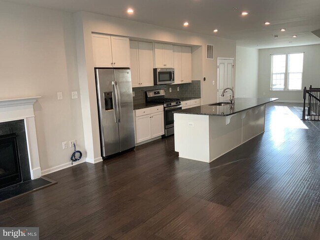 Building Photo - 13713 Little Seneca Pkwy