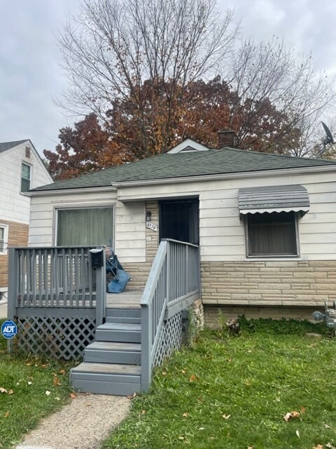 Primary Photo - 8276 Vaughan St