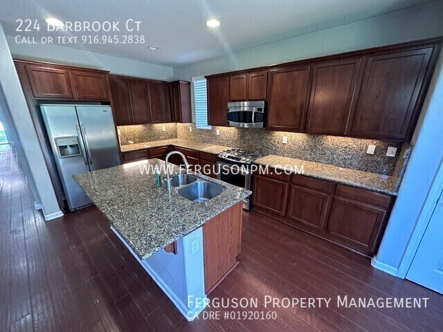 Building Photo - 224 Barbrook Ct
