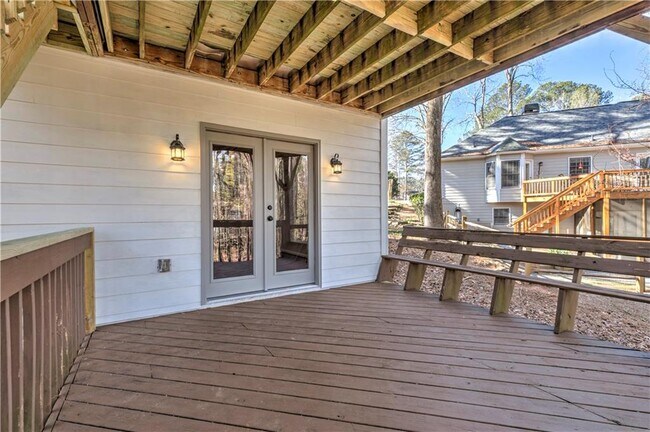 Building Photo - 637 Wedgewood Dr