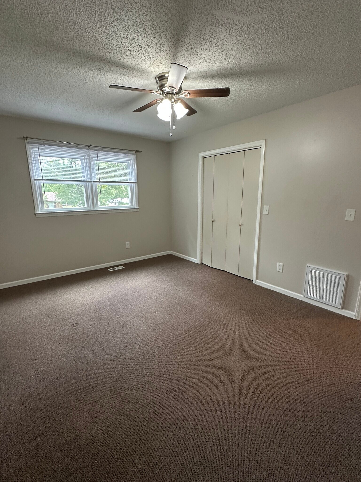 Building Photo - 78B Dries Dr