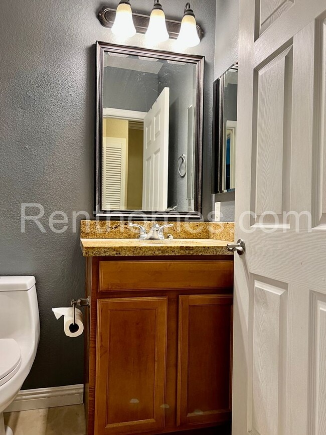 Building Photo - 9929 Azuaga St