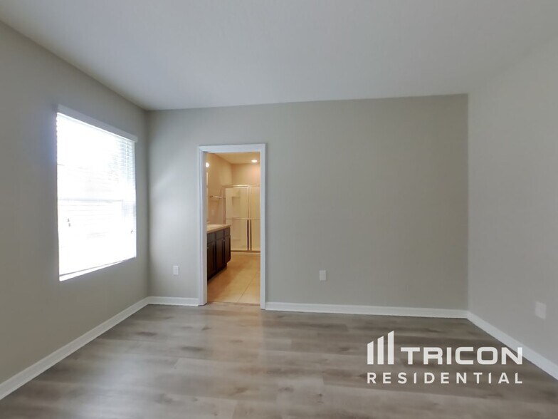 Building Photo - 518 Squires Grove Dr