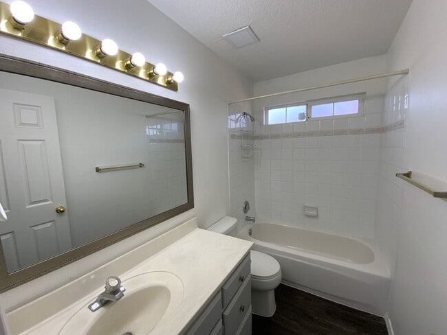 Building Photo - 3 Bedroom Single Story Home Available Near Irving Blvd NW & Eagle Ranch Rd!