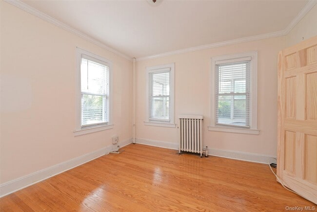 Building Photo - 189 Forest Ave