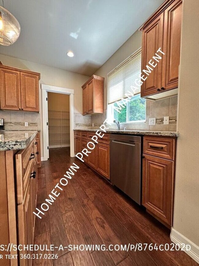 Building Photo - 7301 Ashdown Ln SE