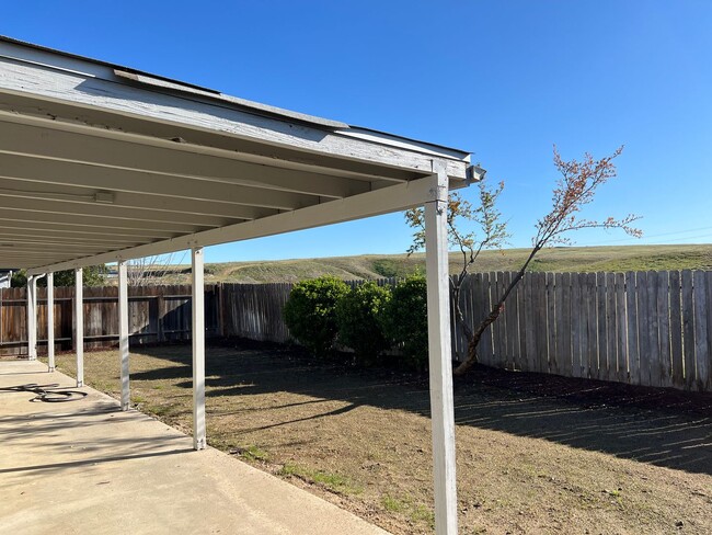 Building Photo - Gated community house ready to move in