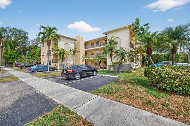 Building Photo - 901 NE 3rd St