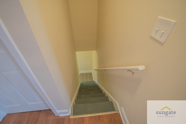 Building Photo - 4032 Falls Rd