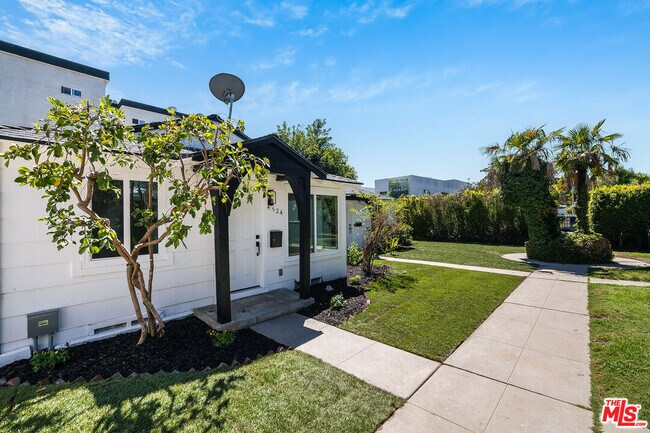 Building Photo - 4522 Laurel Canyon Blvd