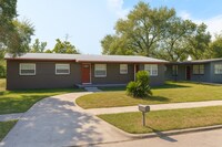 Building Photo - 5104 Londonderry Blvd