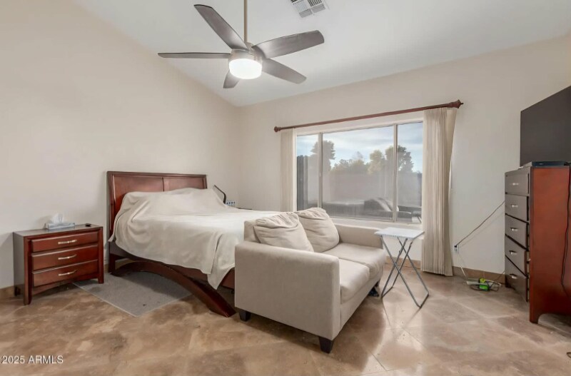 Building Photo - 278 E Sagebrush St