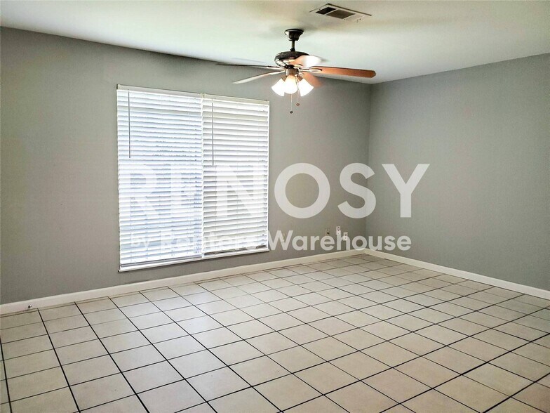Building Photo - 3020 Sagebrush Dr