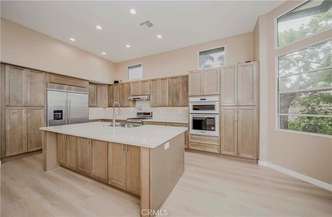 Building Photo - 5338 Chariton Ave