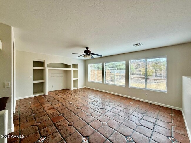 Building Photo - 6423 W Villa Linda Dr