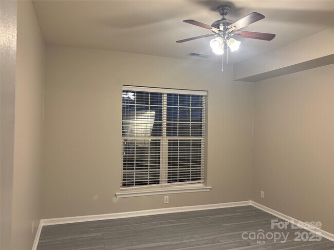 Building Photo - 14859 Santa Lucia Dr