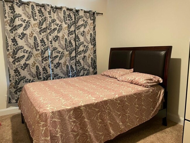 Building Photo - 10359 Paper Birch Dr