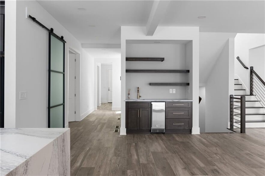 Building Photo - 3258 S Bay Dr